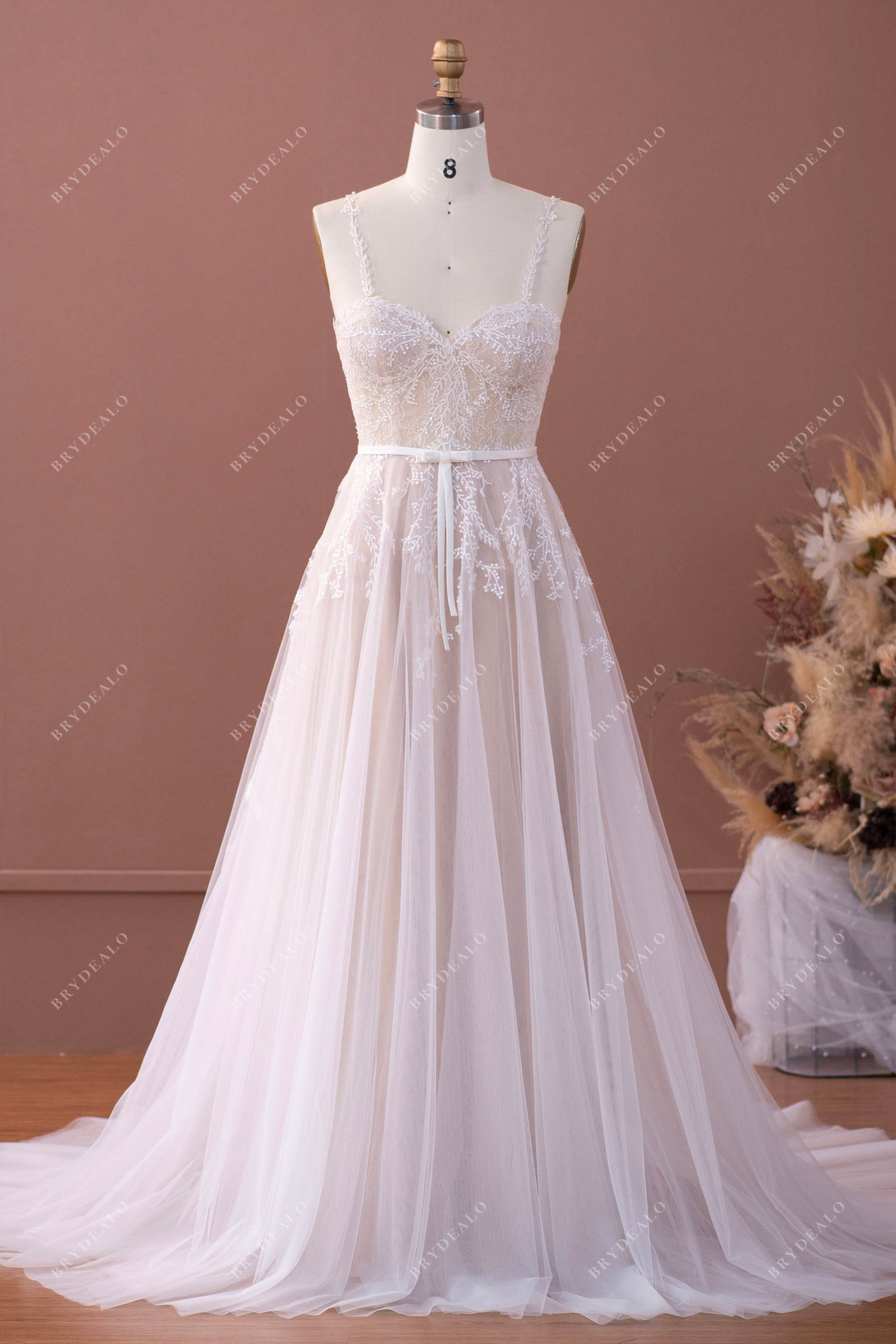 Visible Boning Sweetheart Corset Lace A-line Wedding Dress