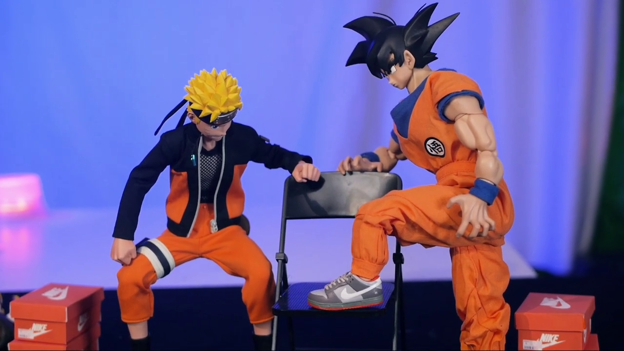 Goku from Dragonball showing Naruto his new kicks