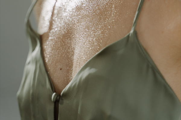 10 Solutions for Boob Sweat - How to Prevent Sweat Under Breasts
