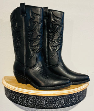 Black Western Boot - Plumblilyboutique