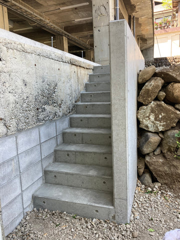 Completed Yomotsu concrete stairs in Uenohara City, Yamanashi Prefecture. Exterior construction