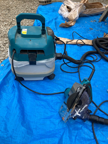 Makita electric circular saw with dust collector