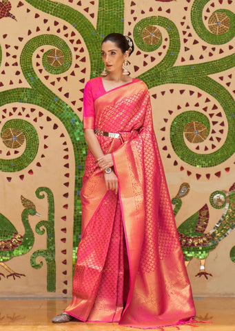 pink-saree-with-belt