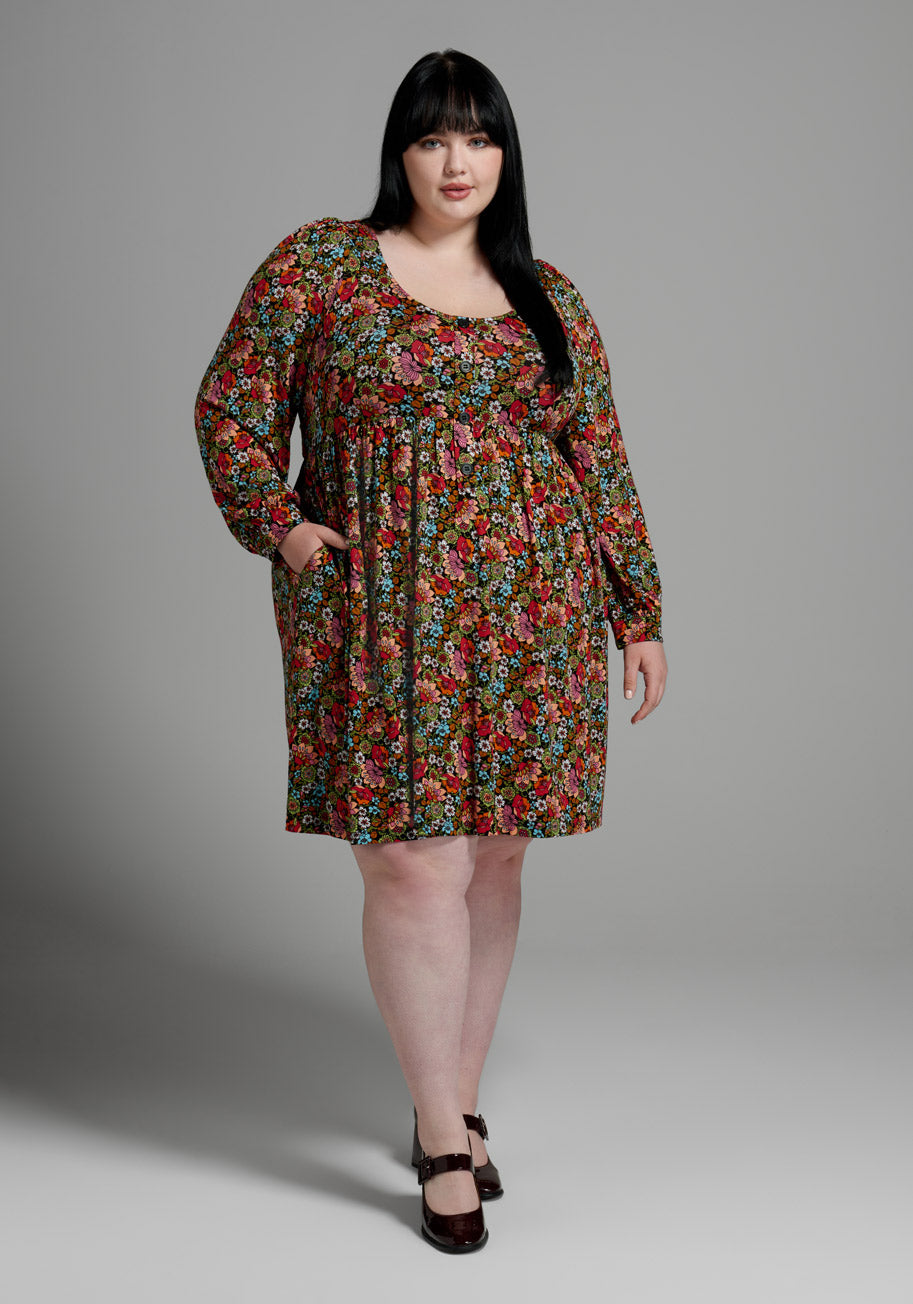 Plus Size Retro Dresses 50s, 60s ,70s, 80s, 90s ModCloth First Date Cant Wait Babydoll Dress in Warm Autumn Flora Size 4X $69.00 AT vintagedancer.com