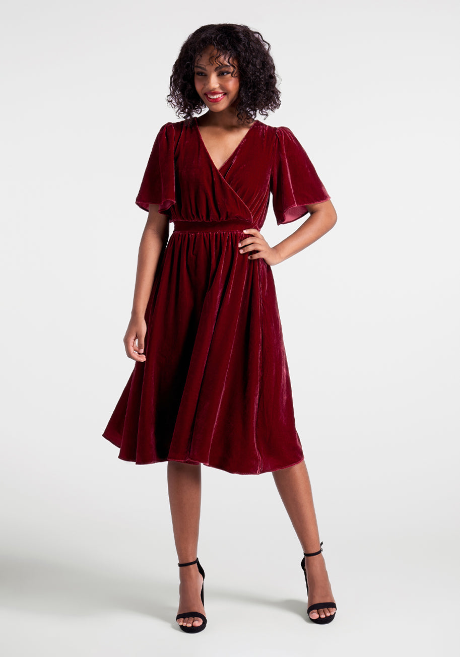 Vintage Style Dresses | Vintage Inspired Dresses ModCloth Moves Like A Dance Midi Dress in Red Size 4X $129.00 AT vintagedancer.com