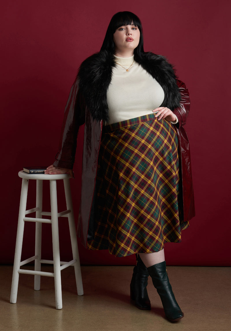 ModCloth - A work of art. And we're not just talking about the mural. 📸:  @rclayton Shop Skirts:  Just This Sway A-Line Skirt:   Intertwined in Fine Crossbody Bag