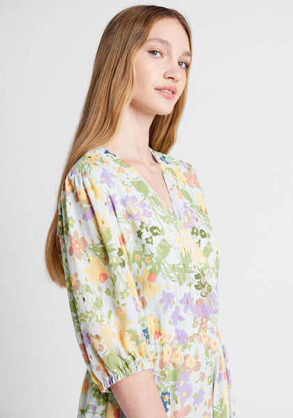 Tall V-neck Above the Knee Elasticized Empire Waistline Flower(s) Vintage Flowy Gathered Elbow Length Sleeves Dress