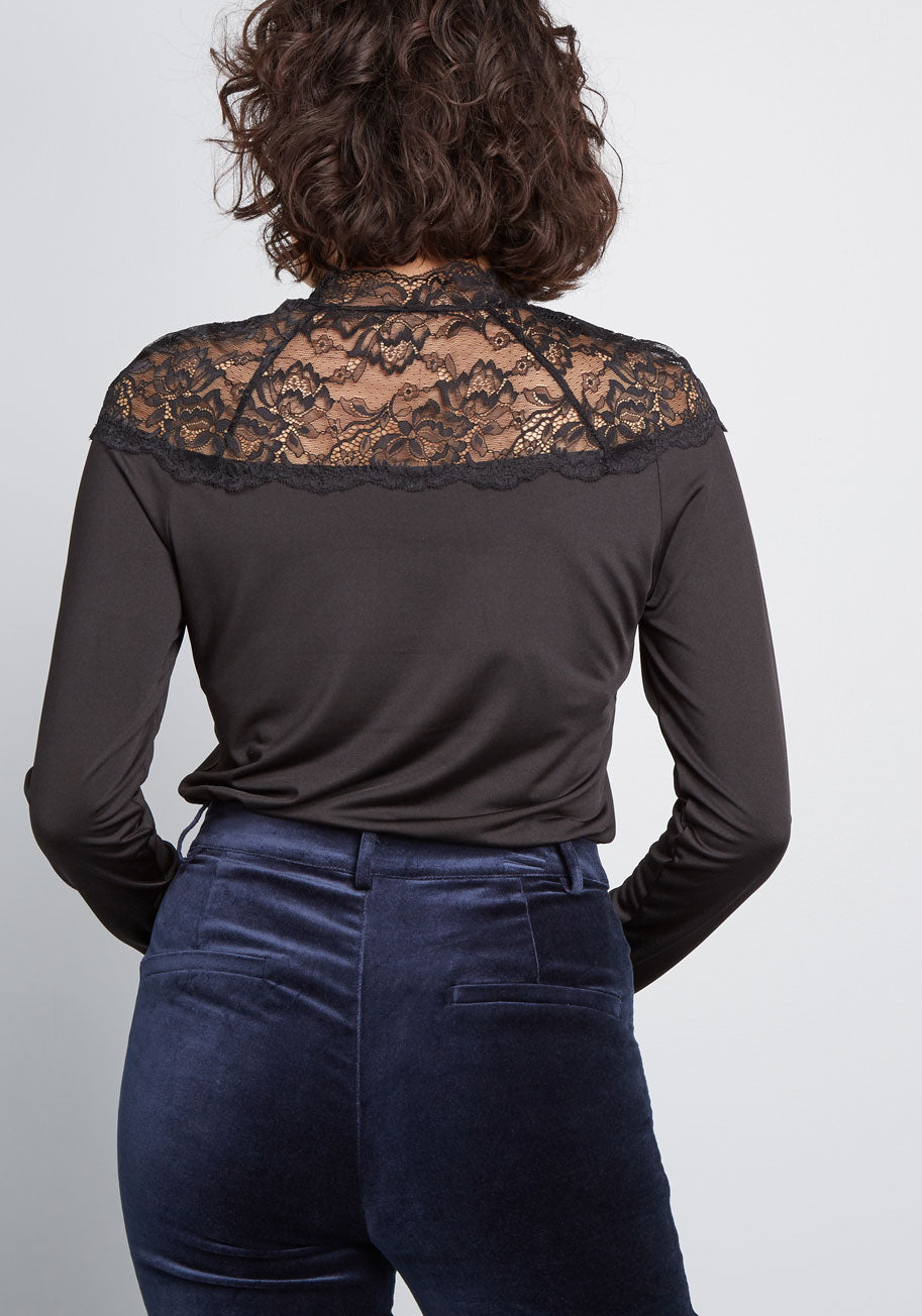 In Chic Spirits Lace Top