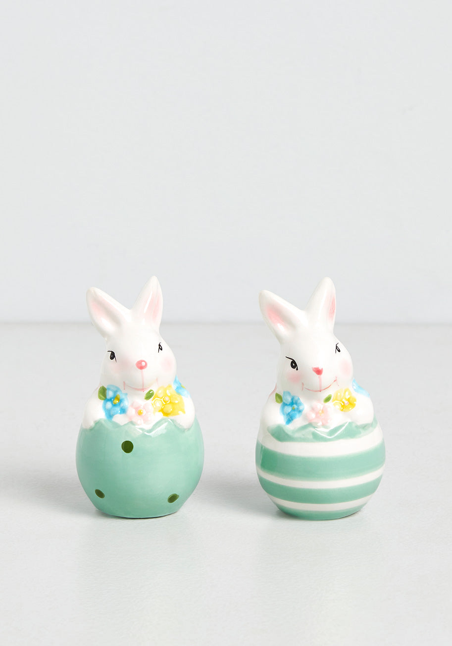 Easter Bunny Buddies Shaker Set