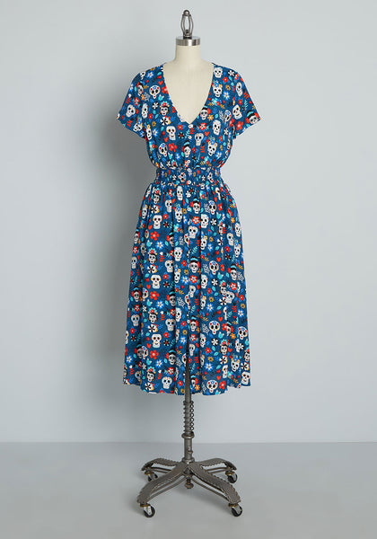 A-line V-neck Elasticized Waistline Pocketed Vintage Smocked Floral Print Short Sleeves Sleeves Midi Dress