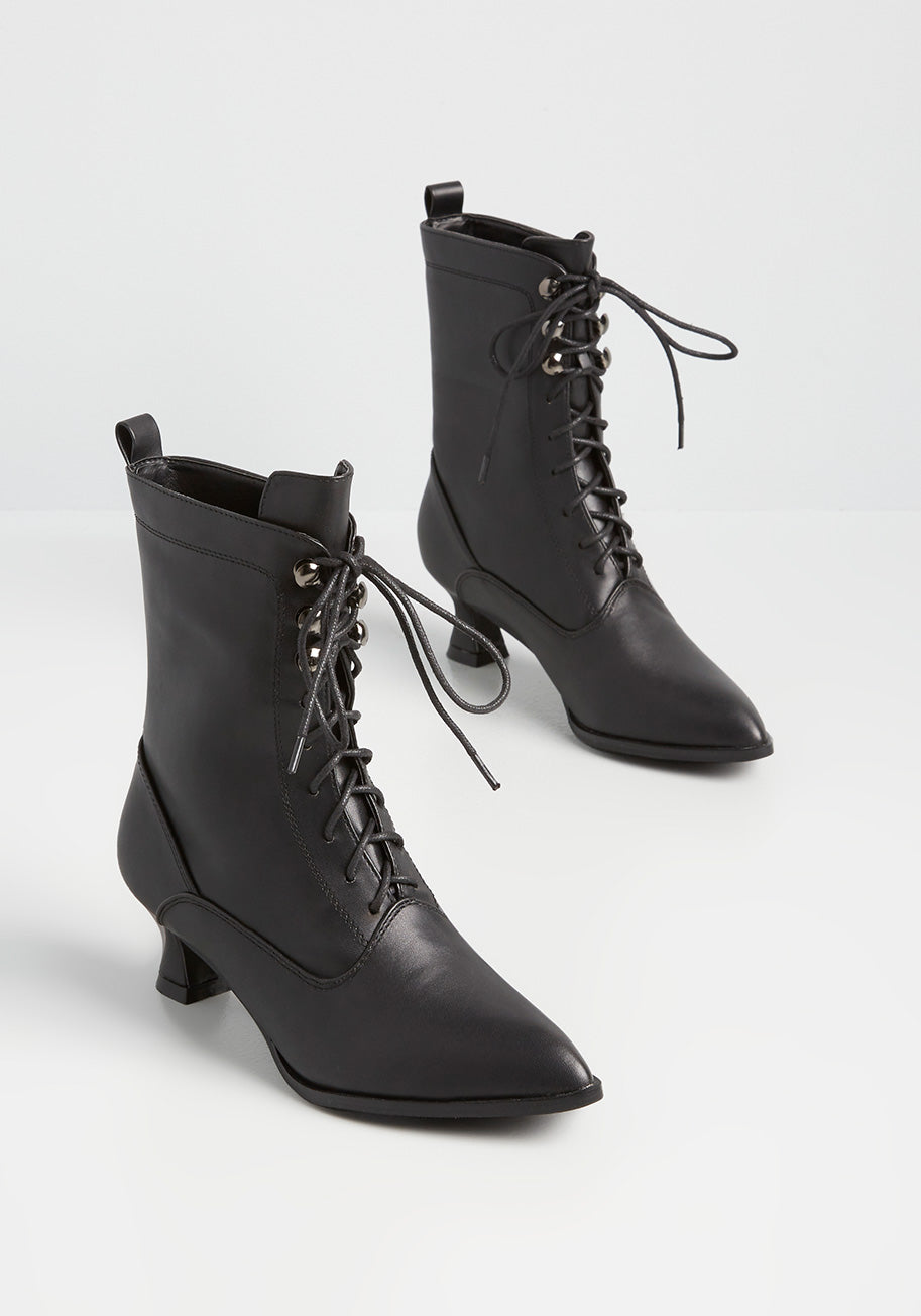 Lulu Hun x Collectif Consulting My Cauldron Boot