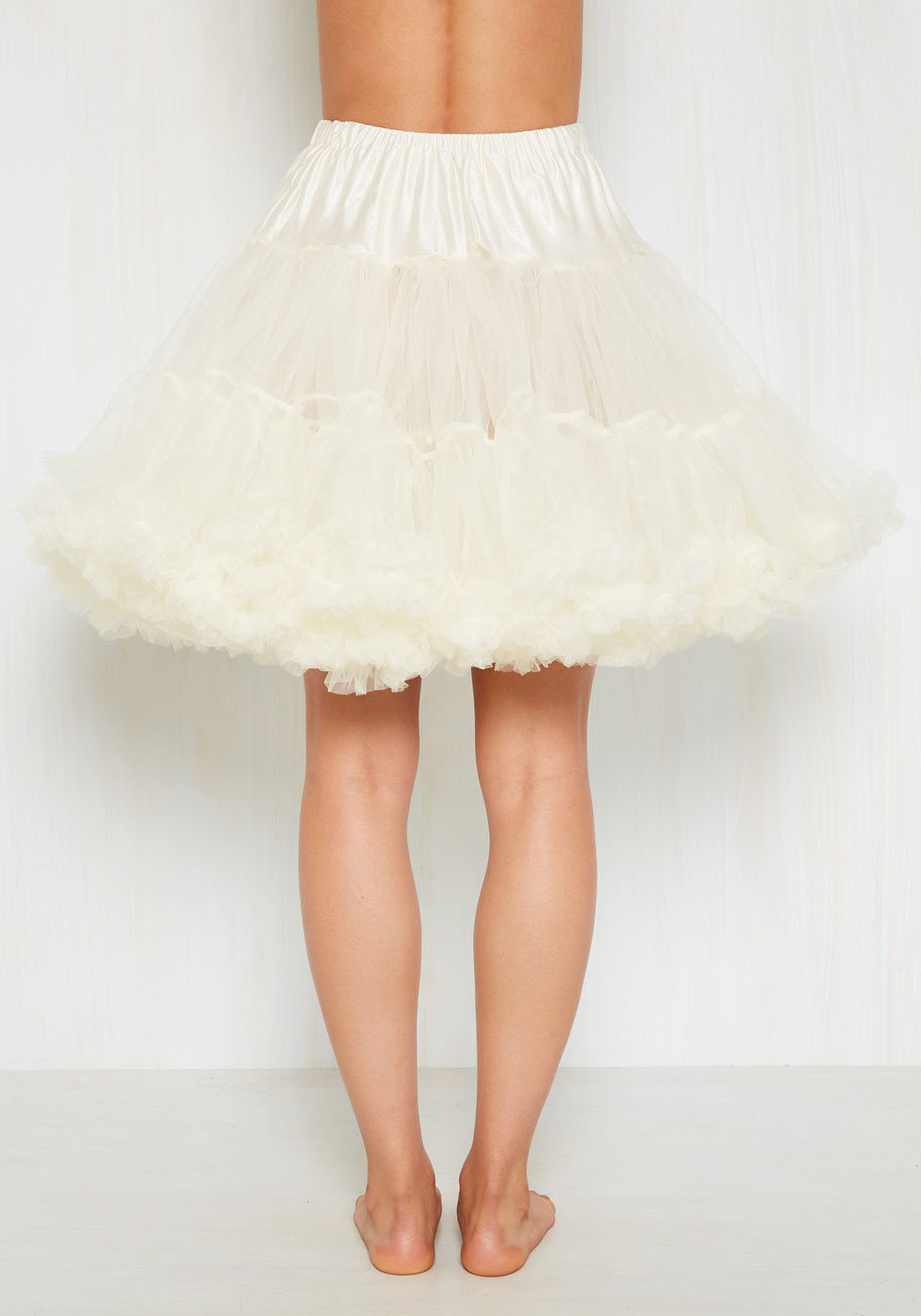 Hell Bunny Va Va Voluminous Petticoat in Ivory - Short