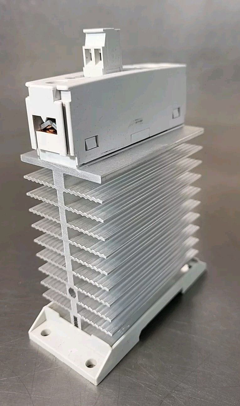 SIEMENS 3RF2330-1AA45 Solid State Contactor Loc4D1