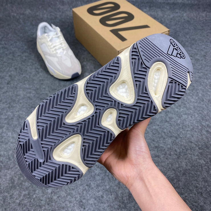 yeezy boost 700 gs