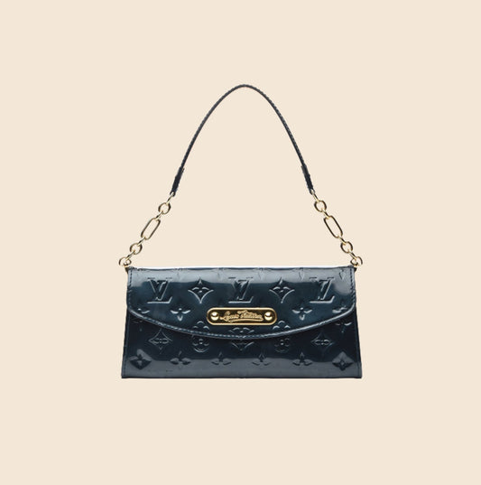 Louis Vuitton Sunset BLVD clutch amarante vernis, Luxury, Bags