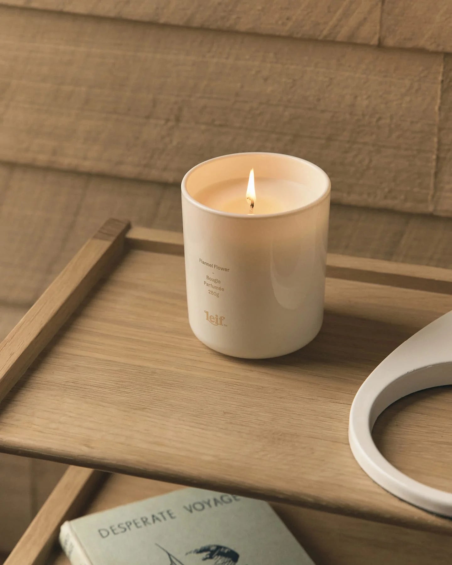 Leif Candle - Flannel Flower