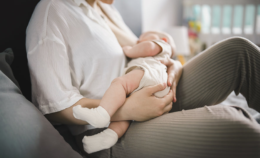 How I Overcame Lactation Issues While Breastfeeding - Momcozy Article