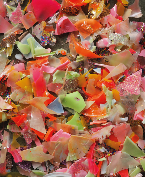 Colourful resin waste pieces used to create new products