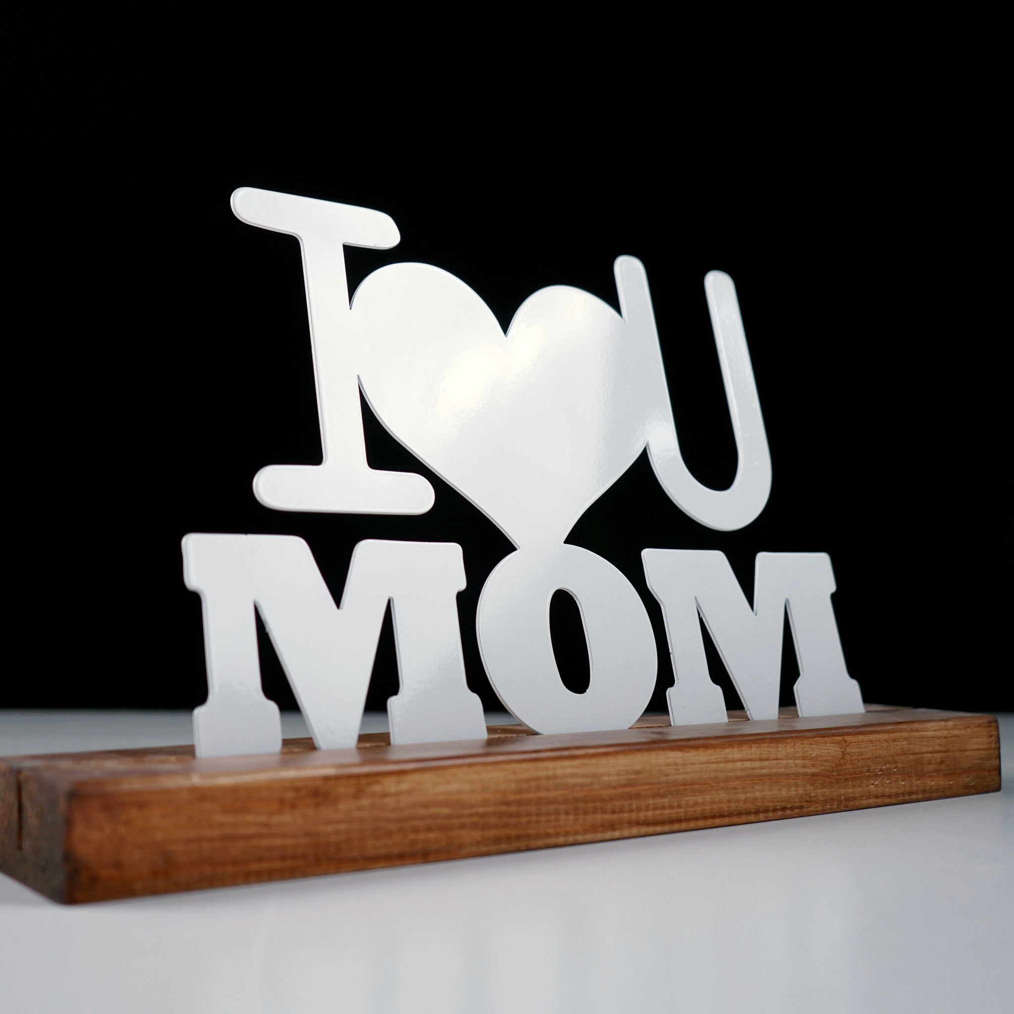 anneler-gunu-i-love-you-mom-metal-masa-ve-raf-dekoru