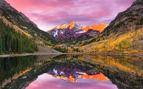Autumn at the Maroon Bells in Colorado