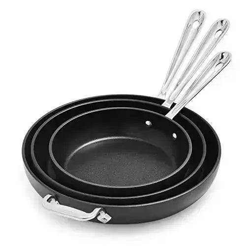 https://cdn.shopify.com/s/files/1/0559/3897/3850/files/All-Clad-HA1-Nonstick-Cookware-Set-of-3-Skillets-Black-All-Clad-30695188.jpg?v=1697386861&width=533