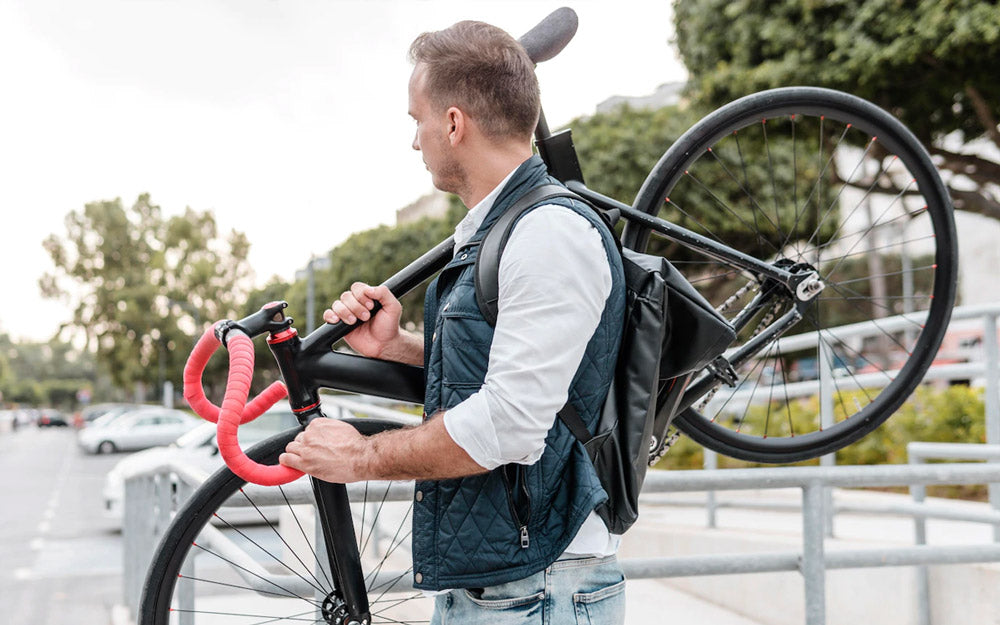 Muoversi in bici permette di risparmiare tempo e denaro