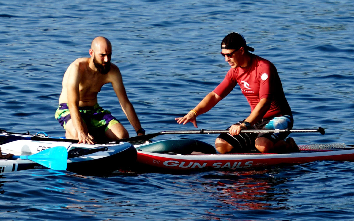 L'istruttore Simone Besana durante il sup tour organizzato il 7 luglio 2023 a Blevio