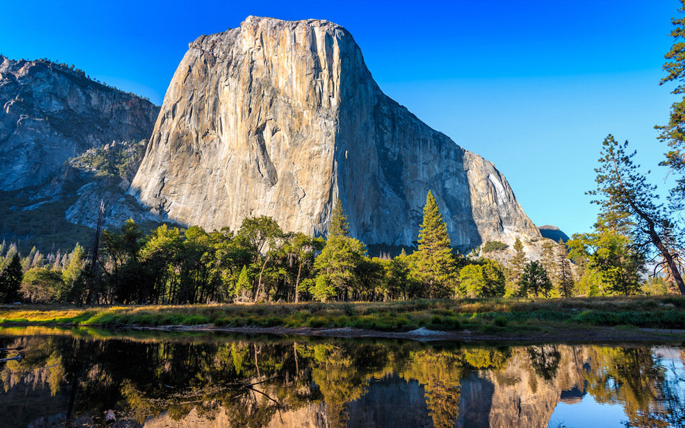 La Dawn Wall è una parete alta 900 metri situata a El Capitan, nel parco nazionale di Yosemite