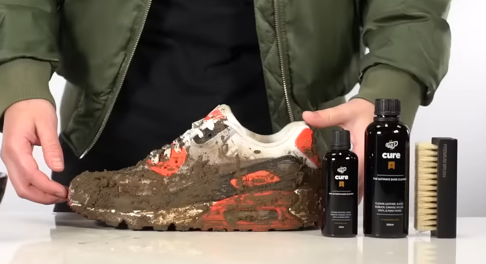 How to clean your Air Max 90s