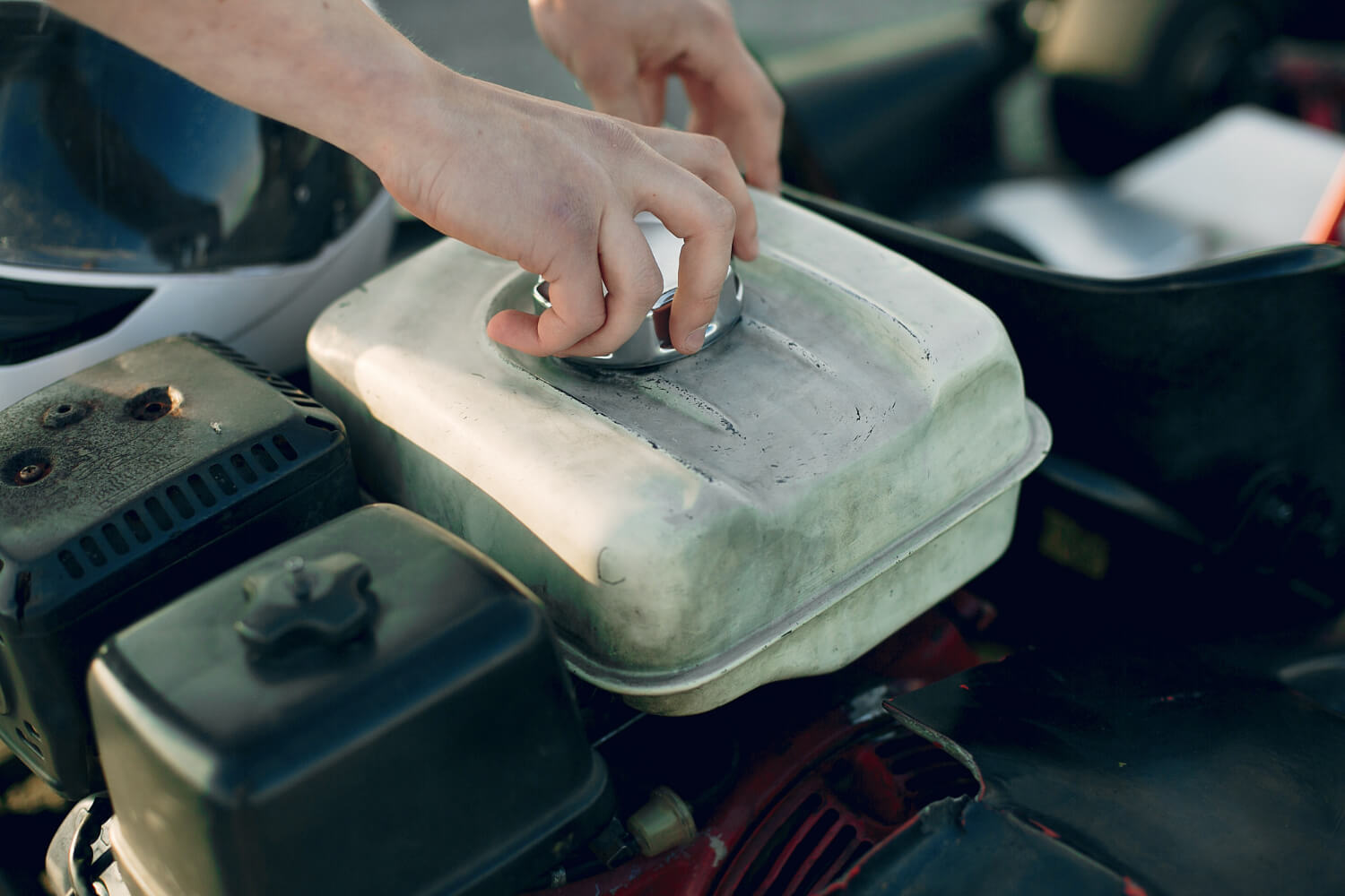 Gas Tank Coating Process when Completely Dry