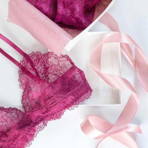 Reggiseno rosa in pizzo