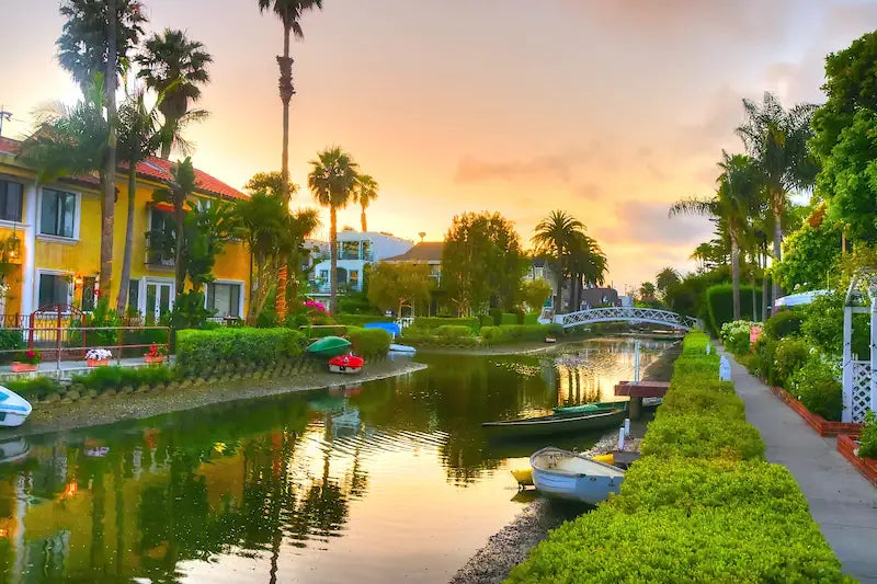 Paddle Boarding Los Angeles Venice Canals