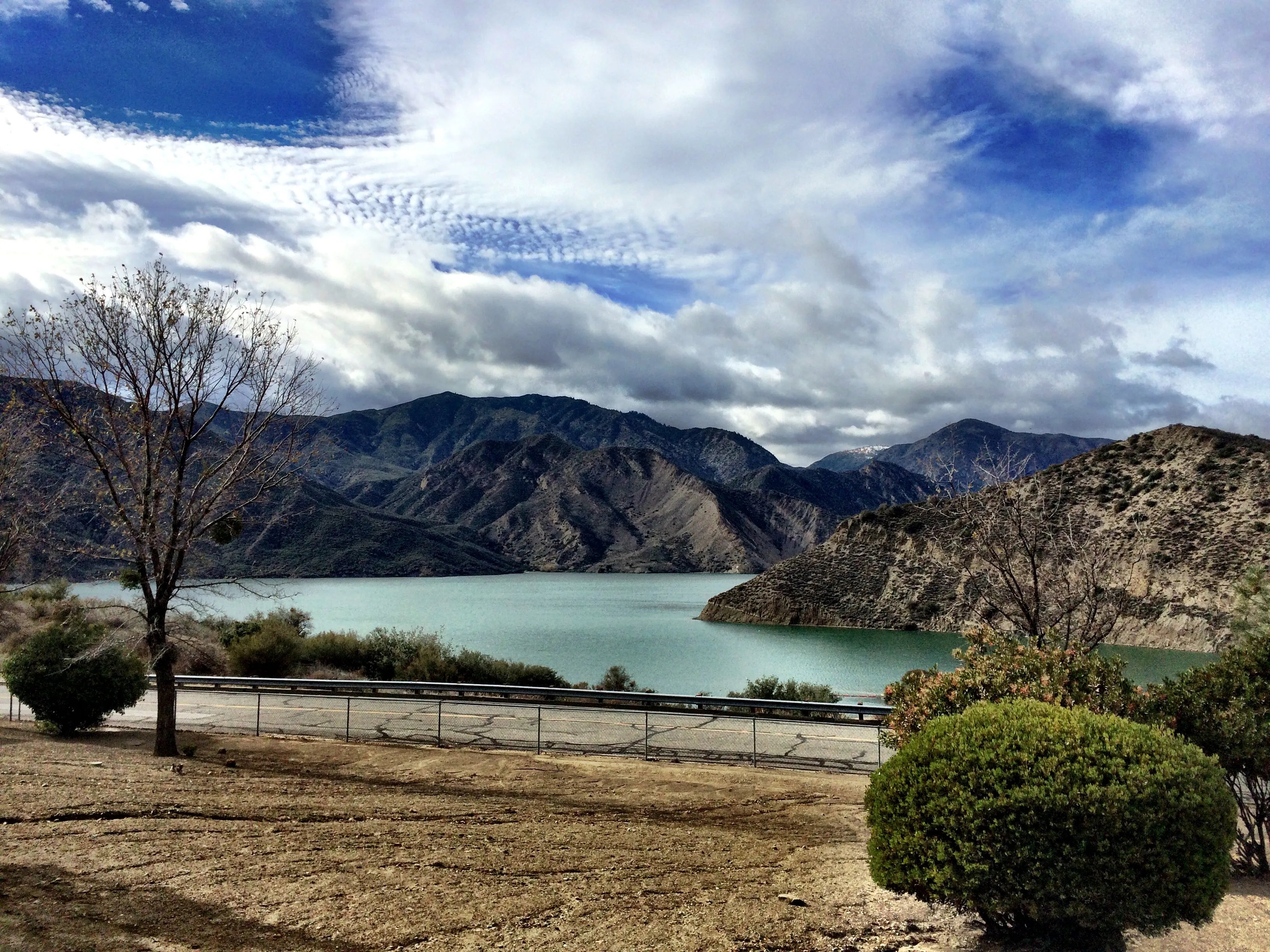 Paddle Boarding Los Angeles Pyramid Lake