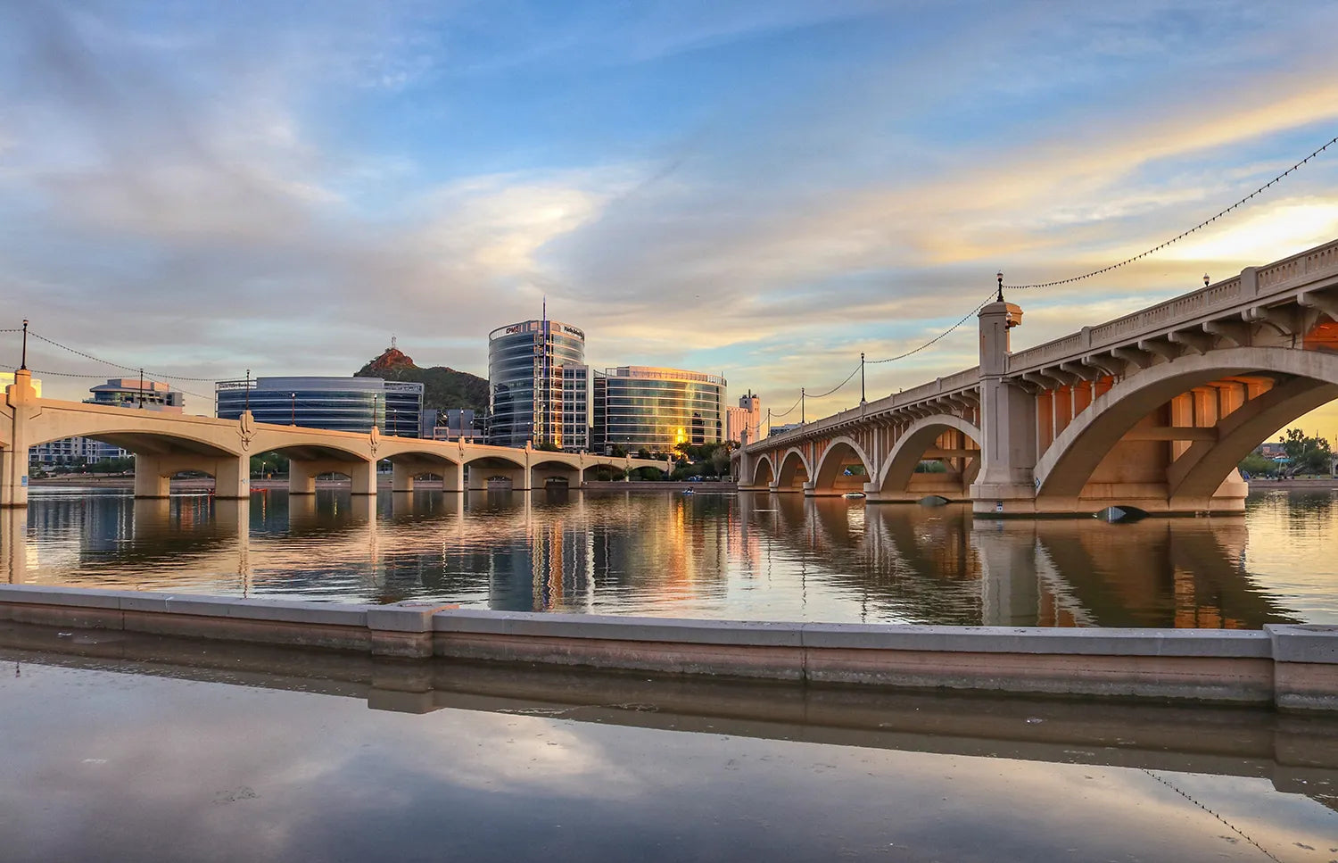 An Overview Of Tempe Town Lake