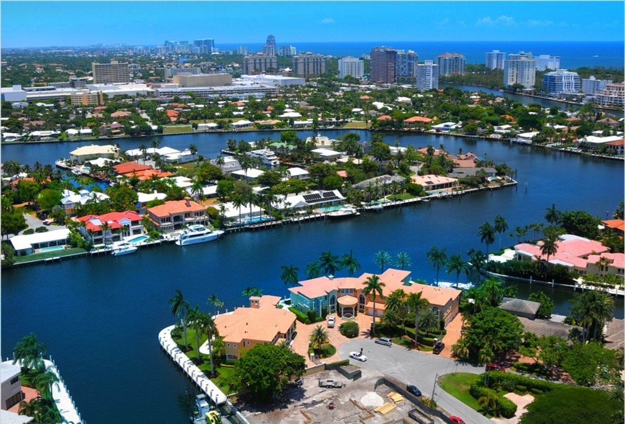 Paddle boarding Fort Lauderdale las Olas Isles and Victoria Park