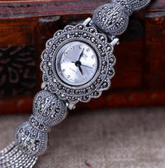 wristwatch bracelet