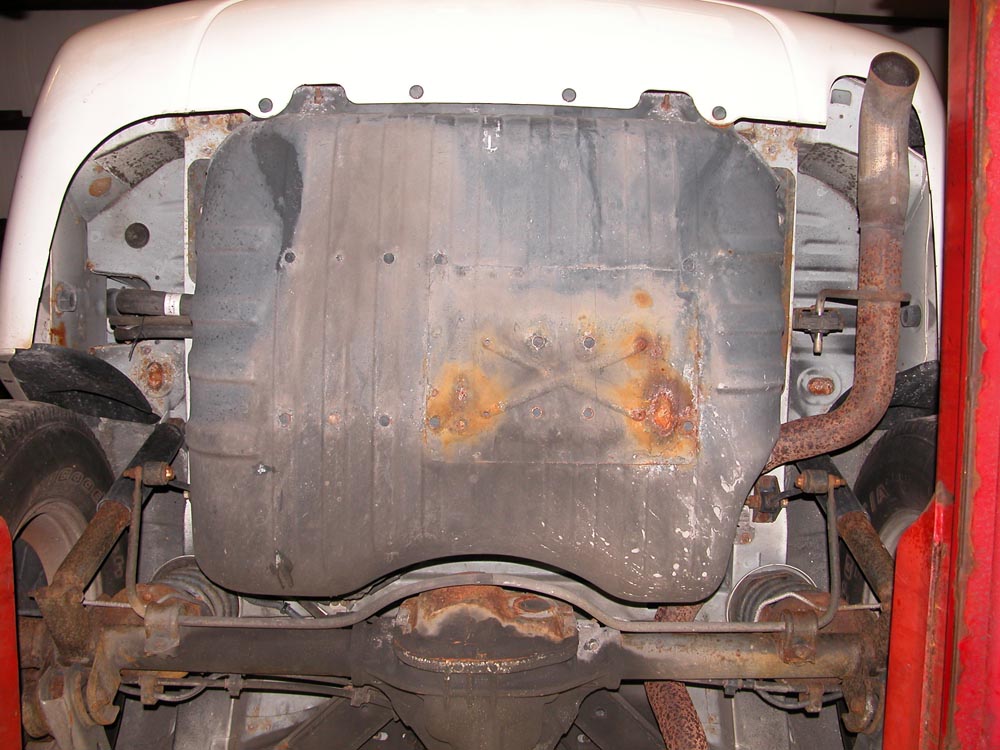 2004 jeep grand cherokee does gas tank skid plate