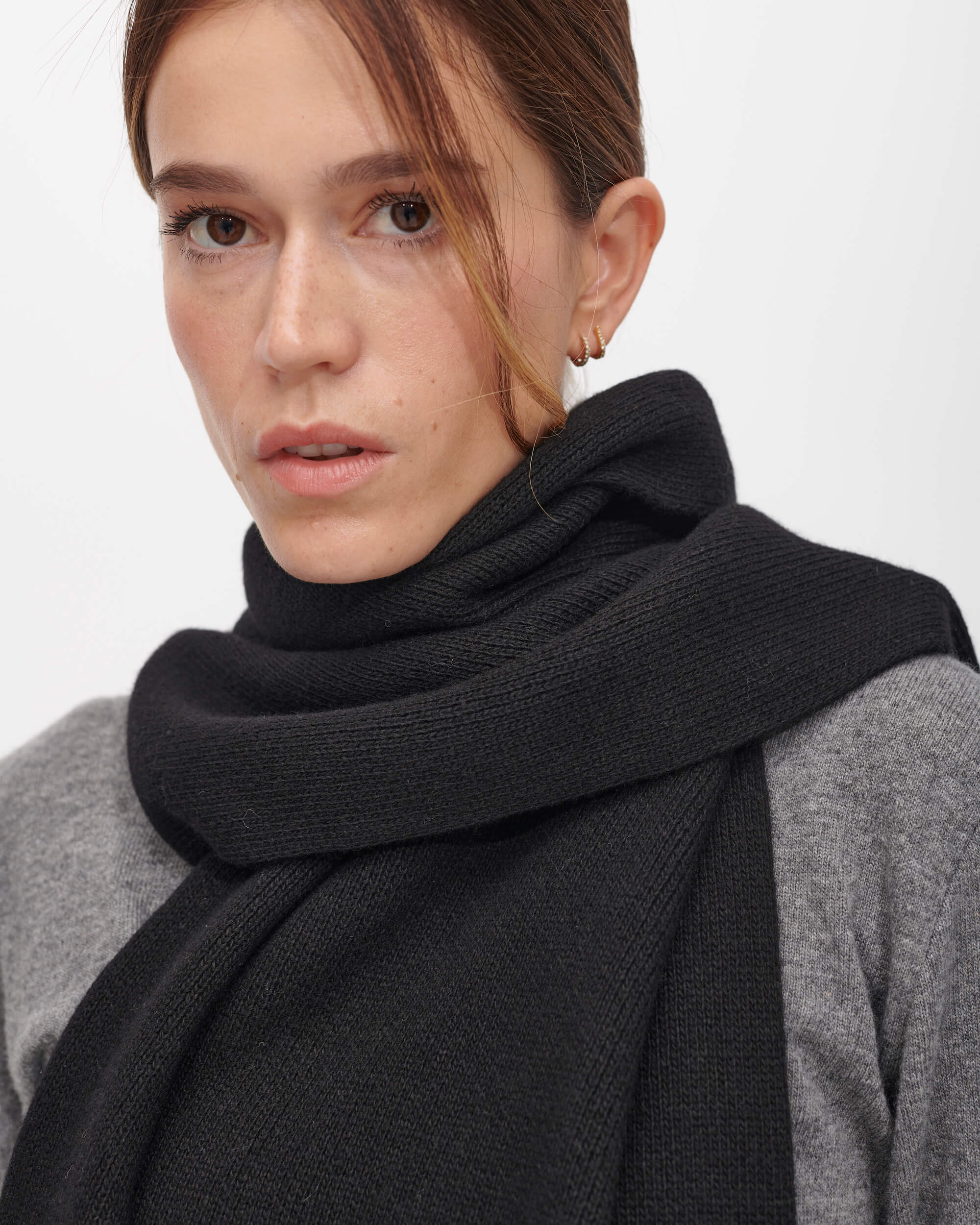 ASKET - The Cashmere Wool Scarf Grey Melange - Recycled Cashmere - Unisex