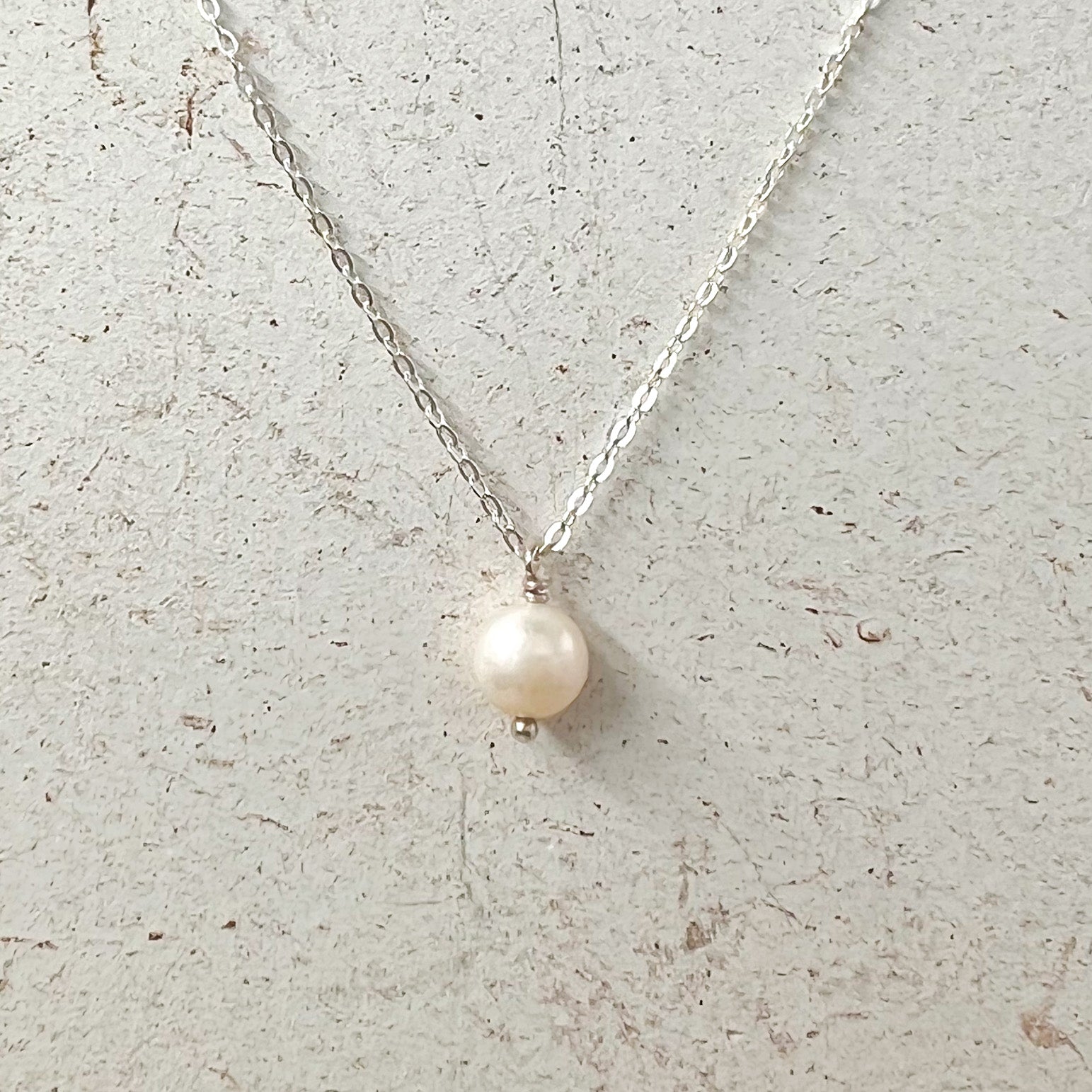 ALBA Necklace Pearl Necklace Freshwater Pearl Necklace, Elegant Pearl  Necklace, Dainty Pearl Necklace, Wedding Necklace, Delicate Chain - Etsy