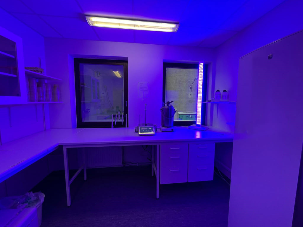 Optilab uses Spectral Blue disinfection in Salmonella analysis room