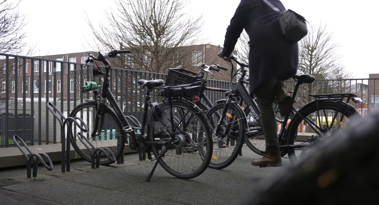 Come-scegliere-le-soluzioni-di-stoccaggio-per-le-bici-elettriche