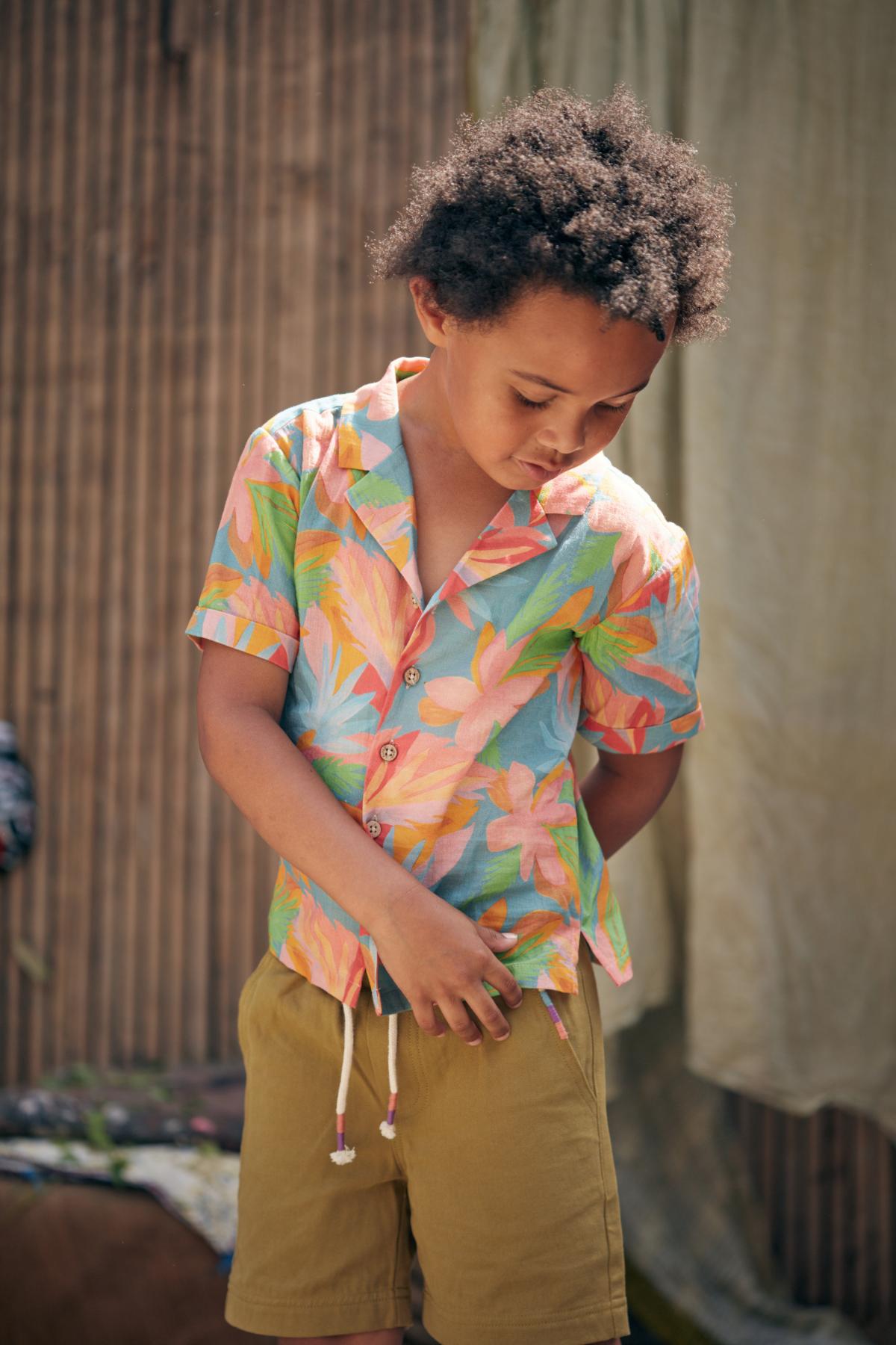 Sustainable fashion for the whole family, kids clothing, breathable and lightweight organic cotton boy shirt. Boy clothing.