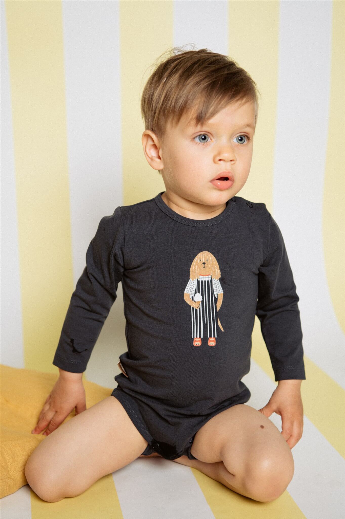 Organic cotton baby clothing in Hong Kong and Singapore, the best and most practical baby clothing for summer.