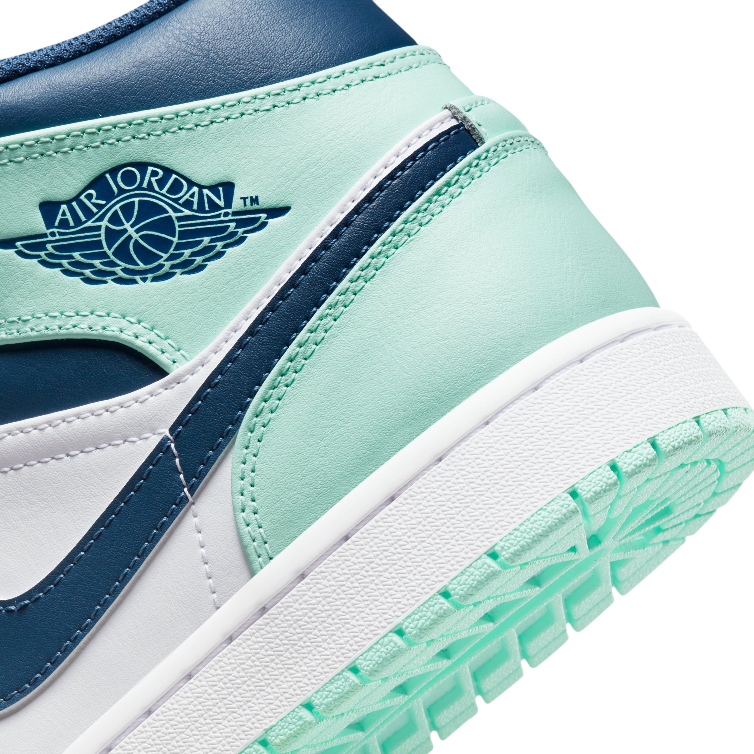 fresh mint jordan 1