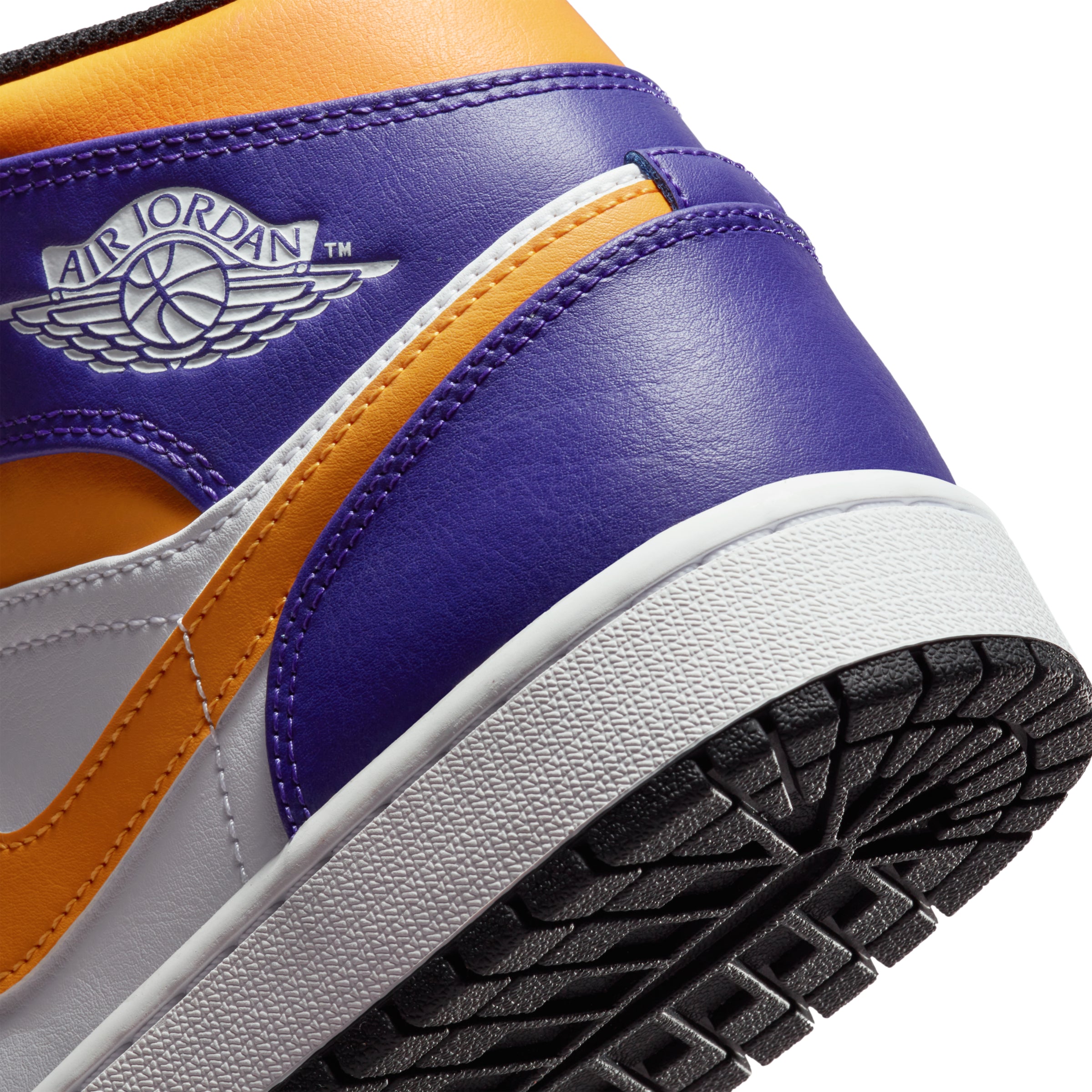 air jordan retro lakers