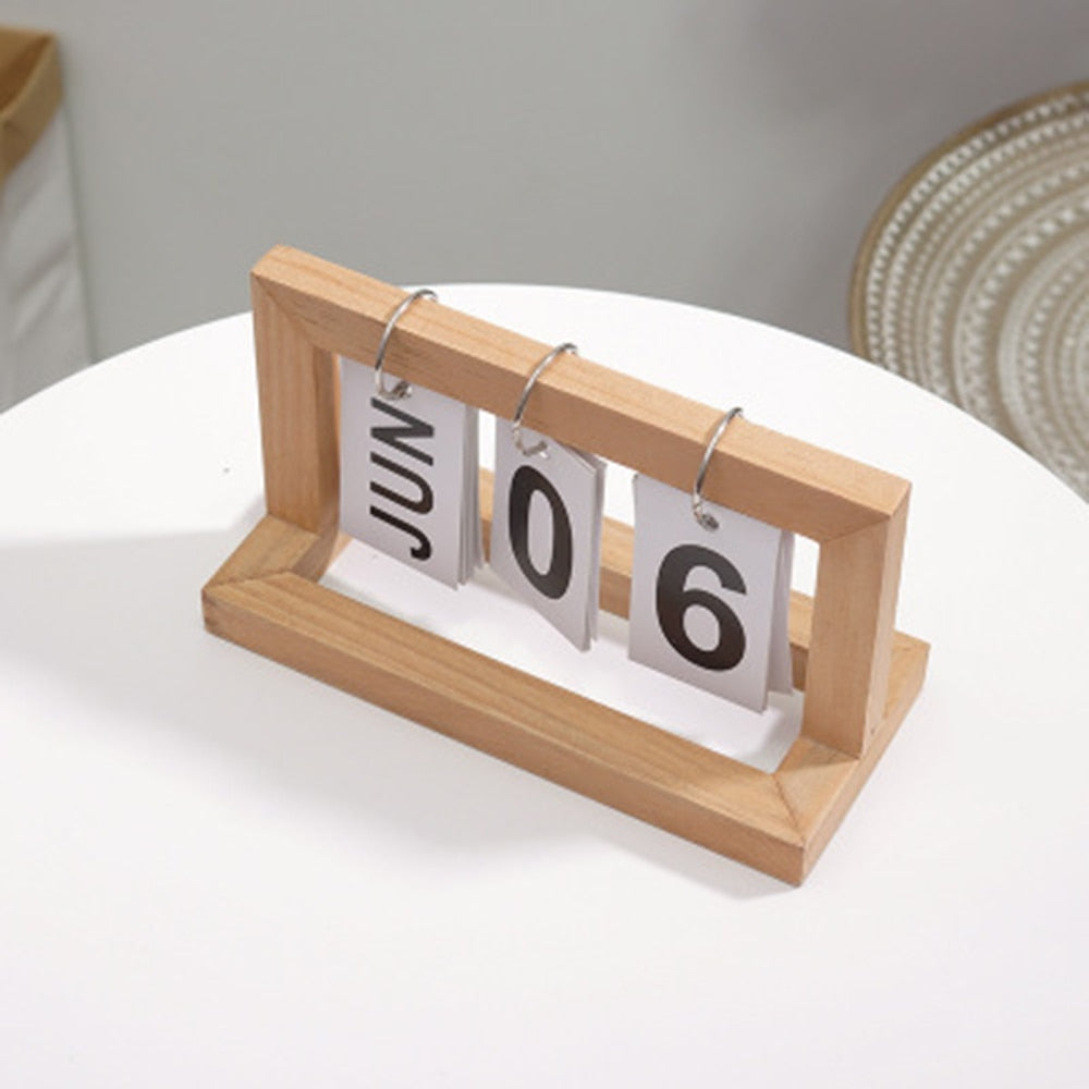 Wooden Flip Desktop Daily Calendar Mavigadget