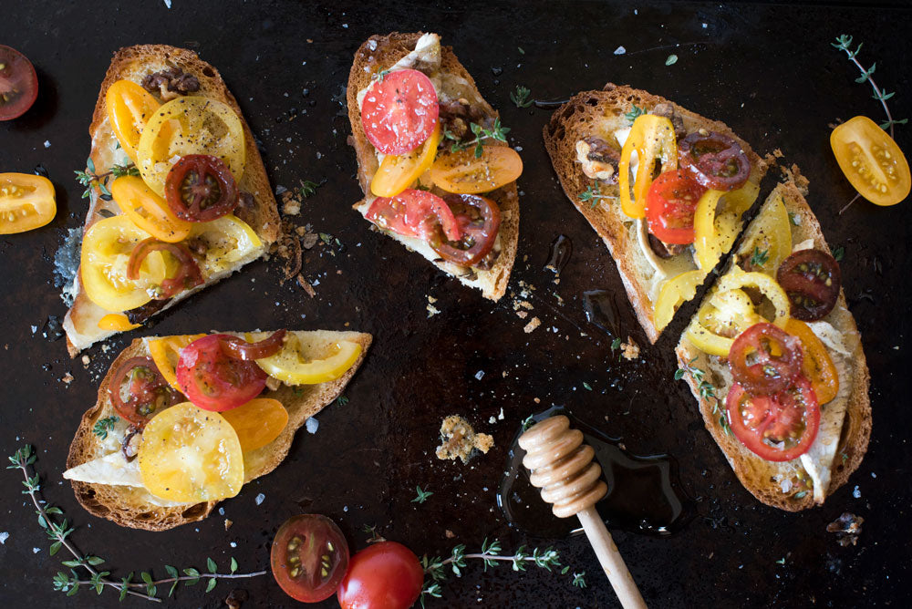 Heirloom Tomato, Thyme and Brie Toasts