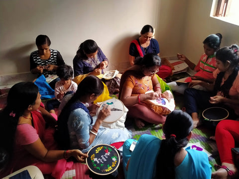 Women artisans of Pundora