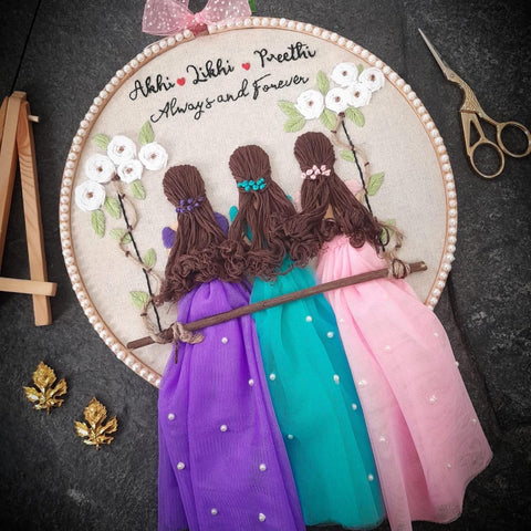 Pundora Sisterhood Embroidery Hoop for 2 figures –