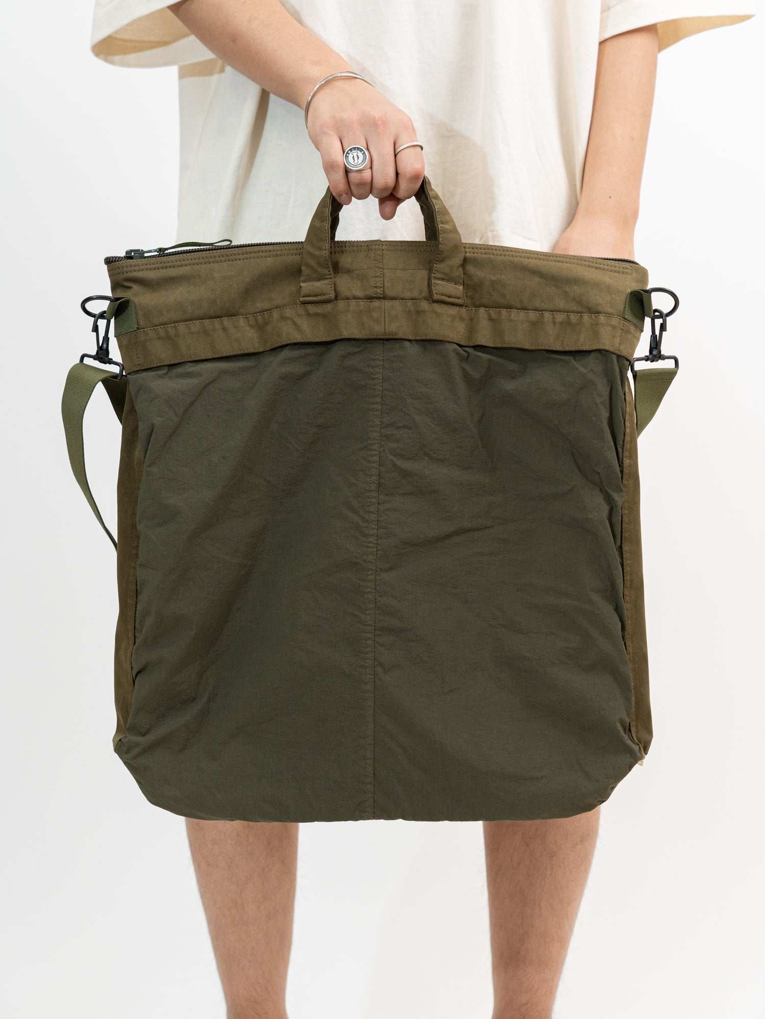 HELMET BAG - OLIVE